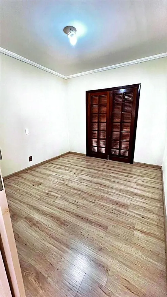 Casa, 4 quartos, 250 m² - Foto 8