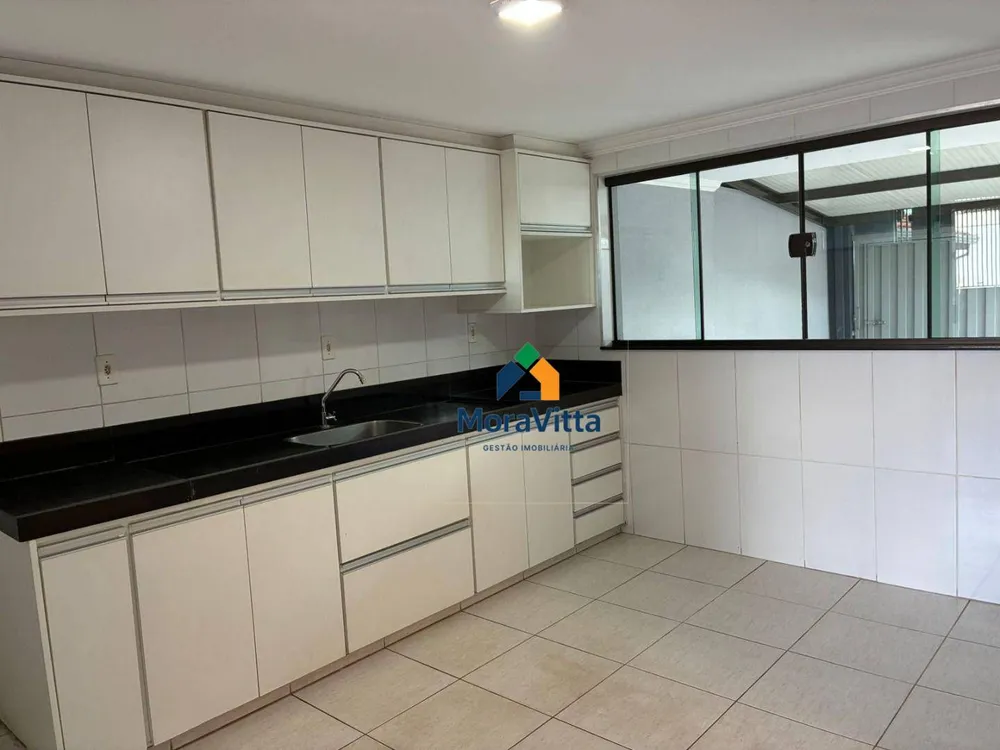 Casa, 3 quartos, 210 m² - Foto 4