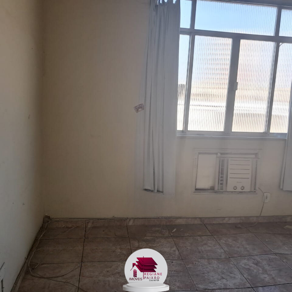 Apartamento à venda com 2 quartos, 70m² - Foto 4