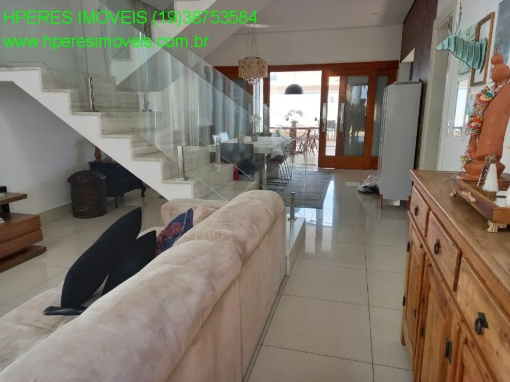 Casa, 3 quartos, 251 m² - Foto 1