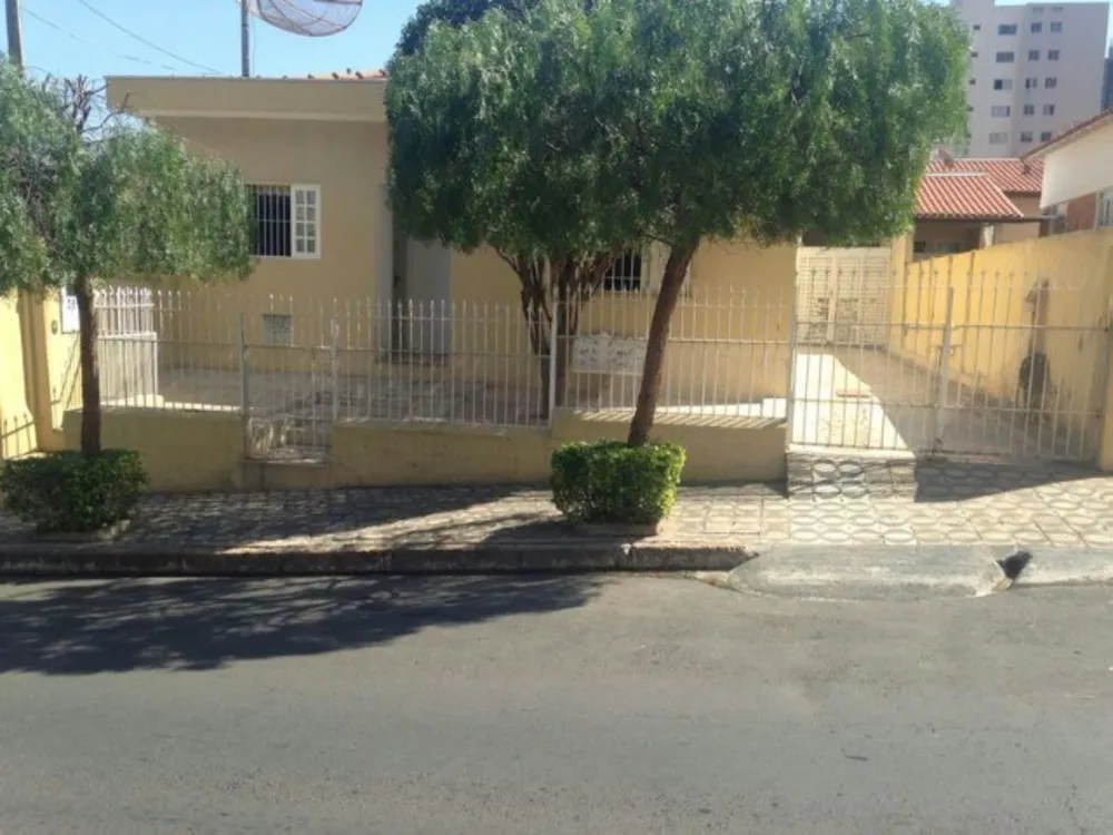Casa, 3 quartos, 245 m² - Foto 1
