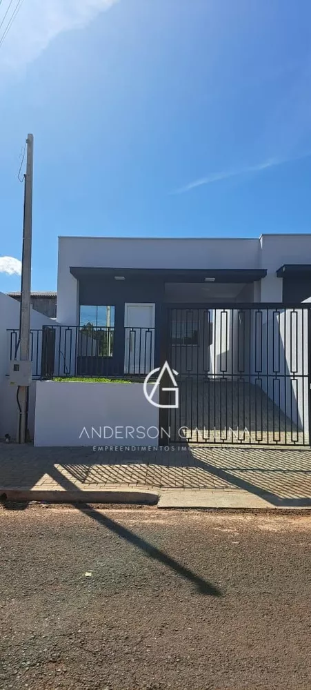 Casa à venda com 2 quartos, 180m² - Foto 1