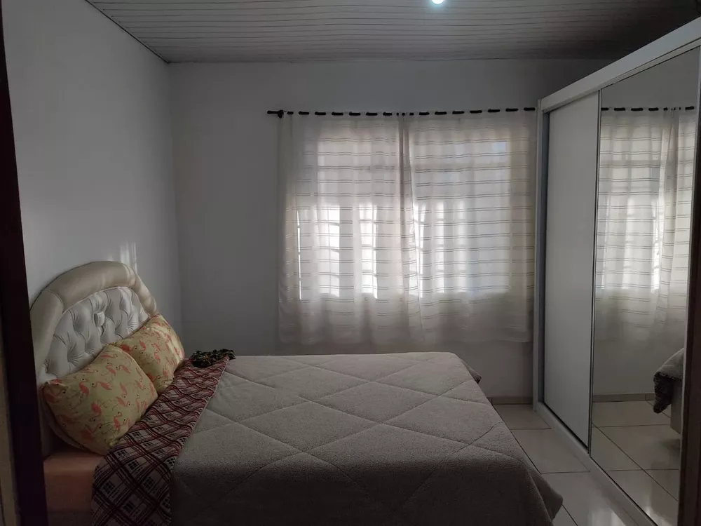 Casa à venda com 3 quartos, 300m² - Foto 4