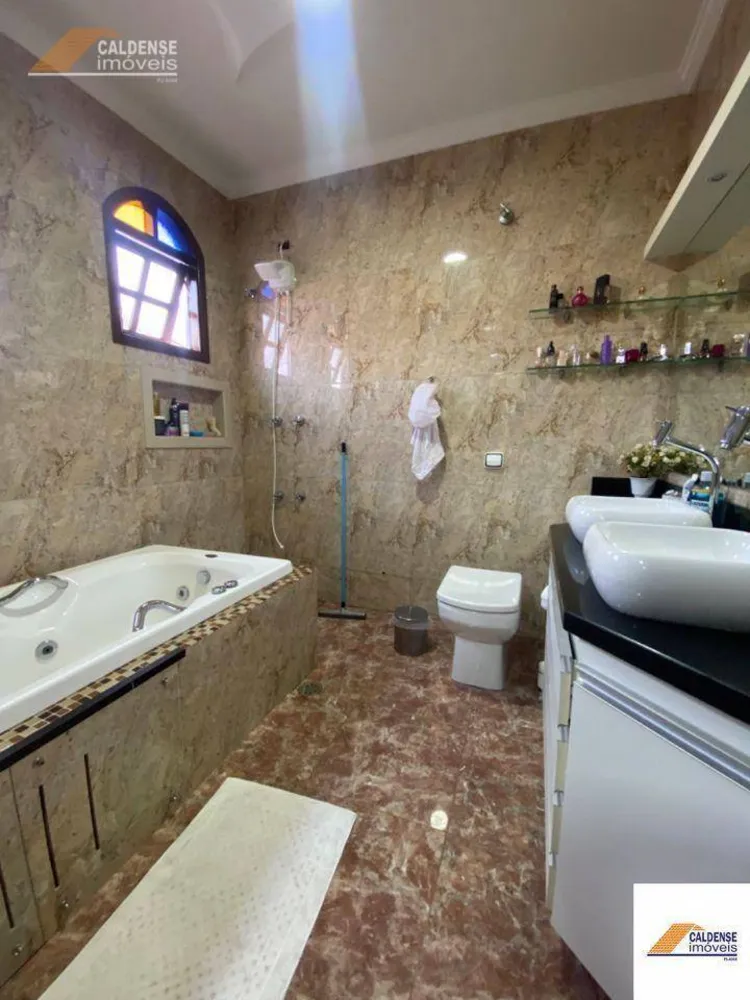 Casa, 3 quartos, 231 m² - Foto 13