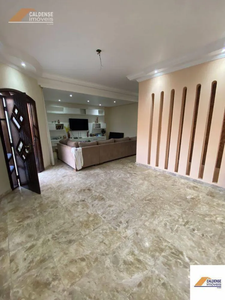 Casa, 3 quartos, 231 m² - Foto 3