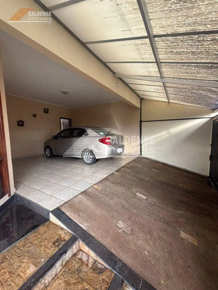 Casa, 4 quartos, 219 m² - Foto 1
