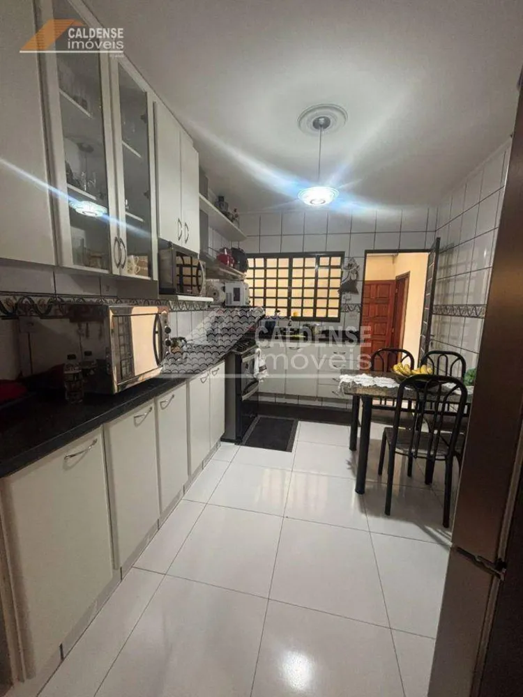Casa, 4 quartos, 219 m² - Foto 4