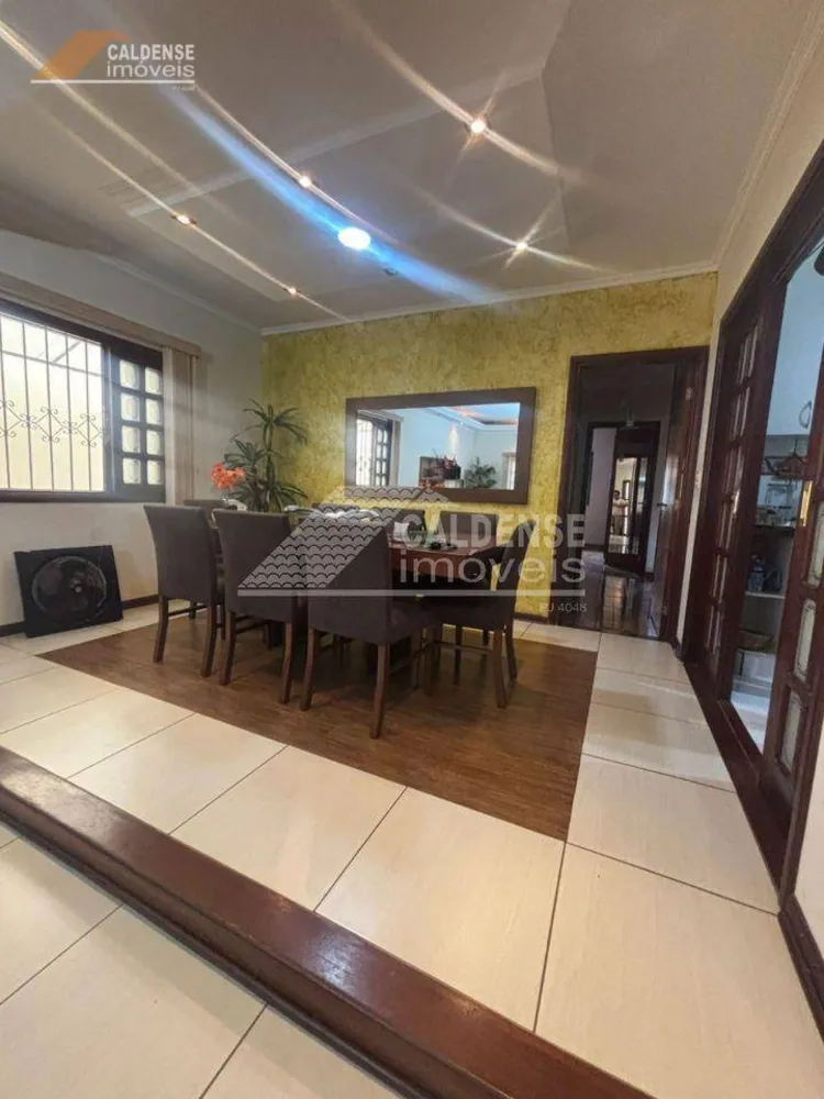 Casa, 4 quartos, 219 m² - Foto 3