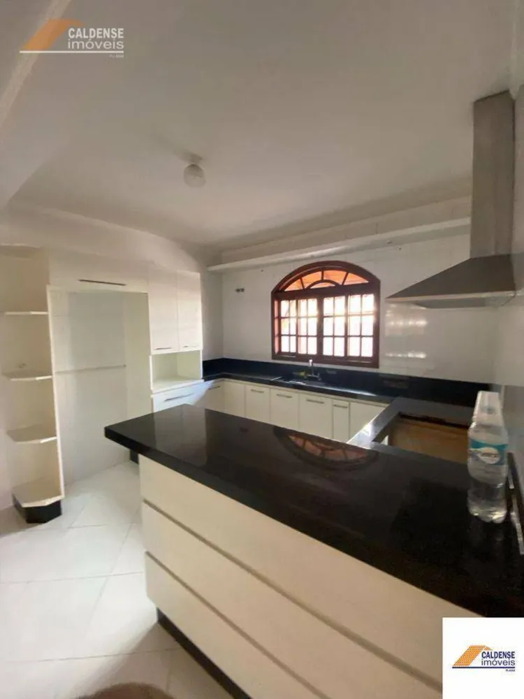 Casa, 3 quartos, 240 m² - Foto 3