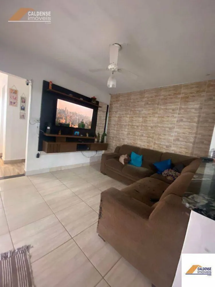 Casa, 3 quartos, 118 m² - Foto 2