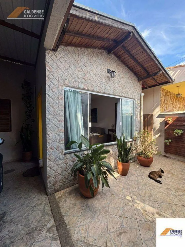 Casa, 2 quartos, 204 m² - Foto 1