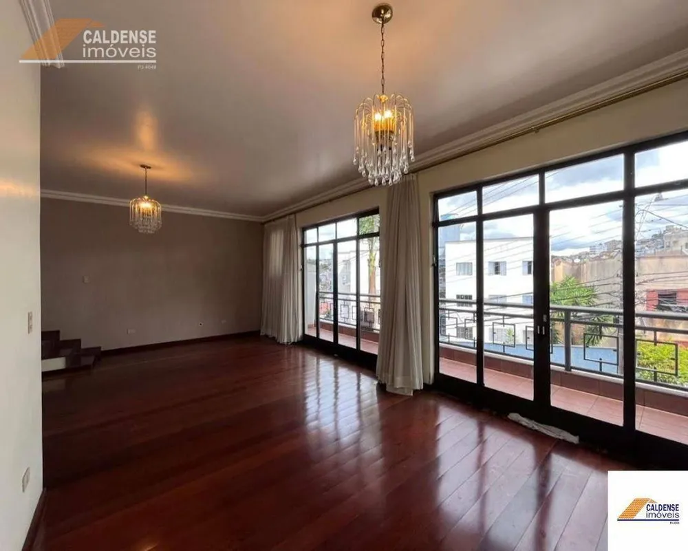 Casa, 3 quartos, 307 m² - Foto 1