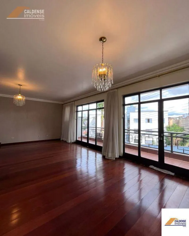 Casa, 3 quartos, 307 m² - Foto 2