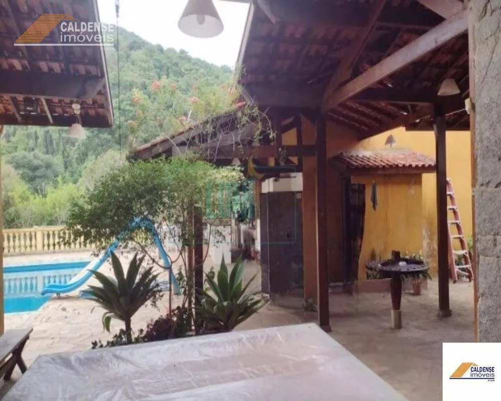 Chácara, 3 quartos, 3700 m² - Foto 1