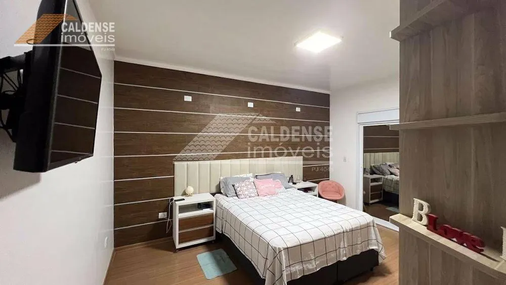 Casa, 3 quartos, 228 m² - Foto 9