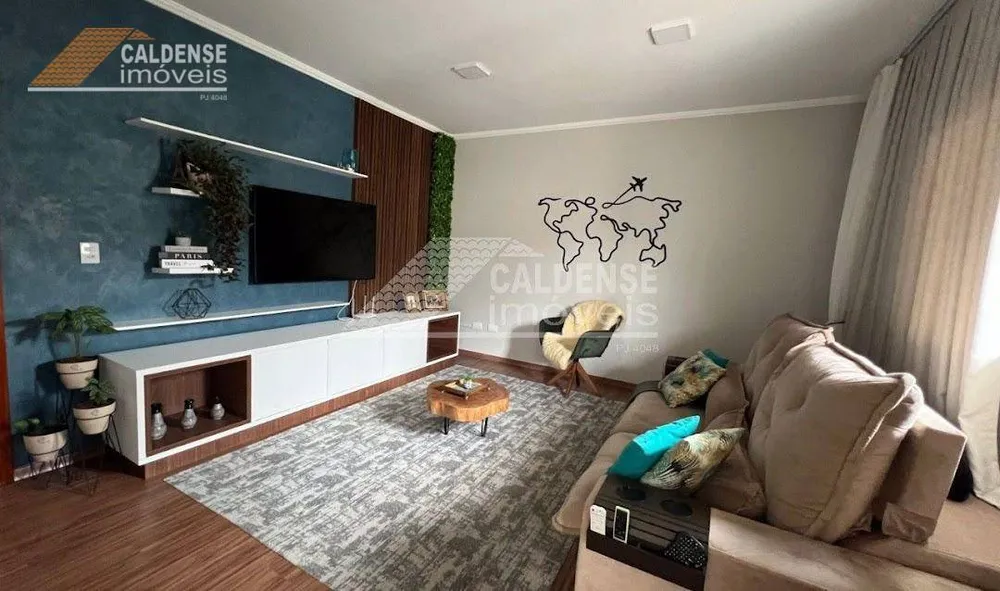 Casa, 3 quartos, 228 m² - Foto 2