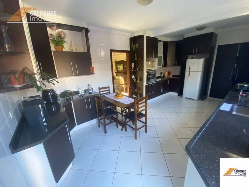 Casa, 3 quartos, 220 m² - Foto 7
