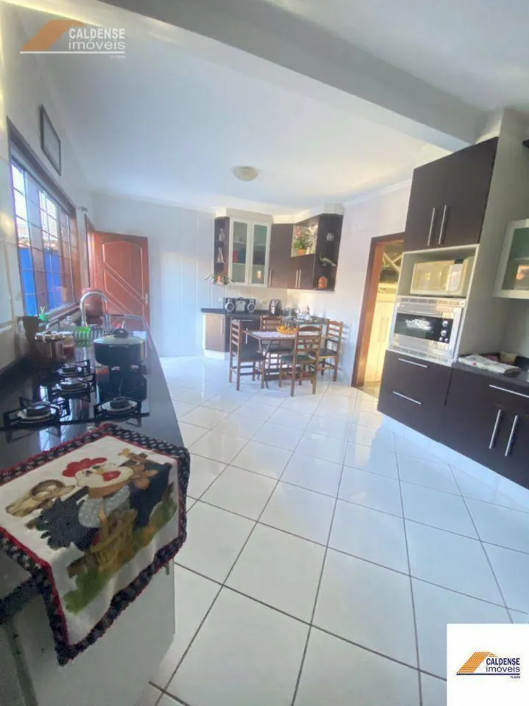 Casa, 3 quartos, 220 m² - Foto 8