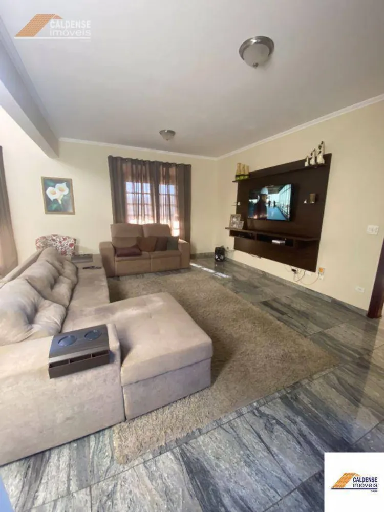 Casa, 3 quartos, 220 m² - Foto 2