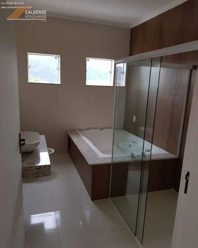 Casa, 4 quartos, 373 m² - Foto 2