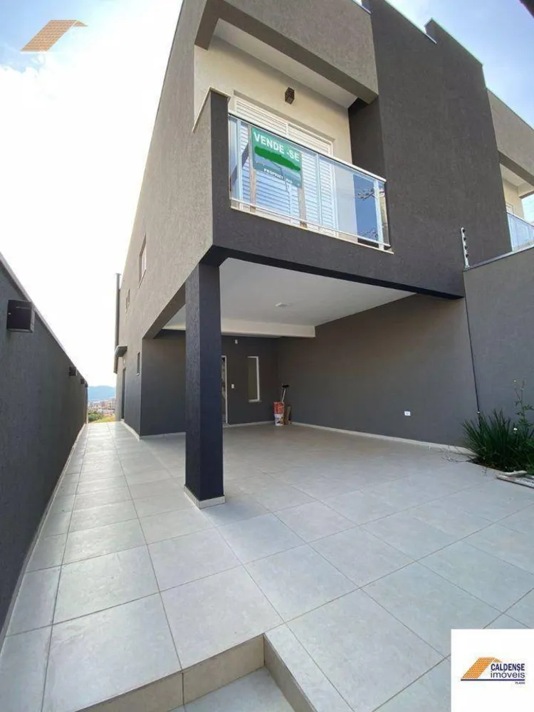 Casa, 3 quartos, 143 m² - Foto 1