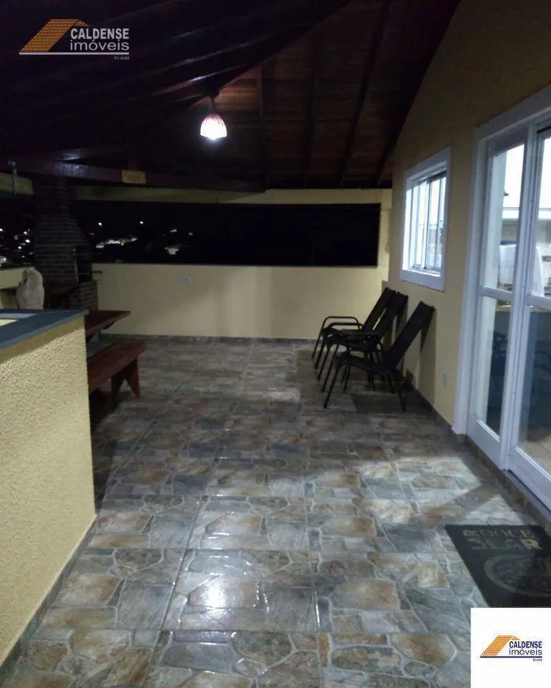 Casa, 3 quartos, 240 m² - Foto 1