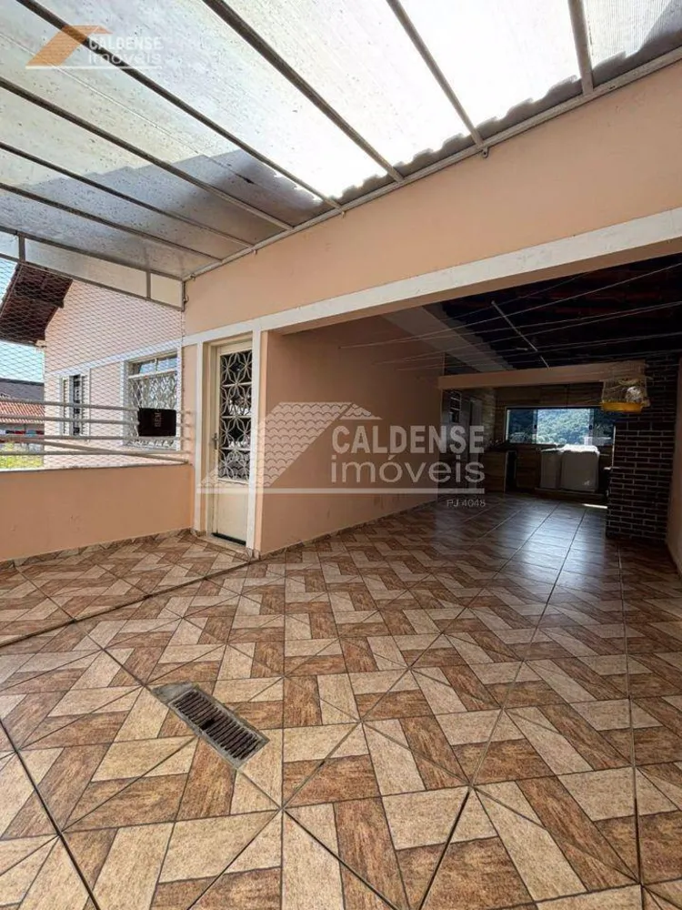 Casa, 4 quartos, 190 m² - Foto 1