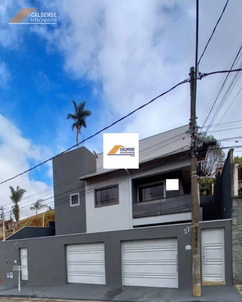 Casa, 3 quartos, 272 m² - Foto 1
