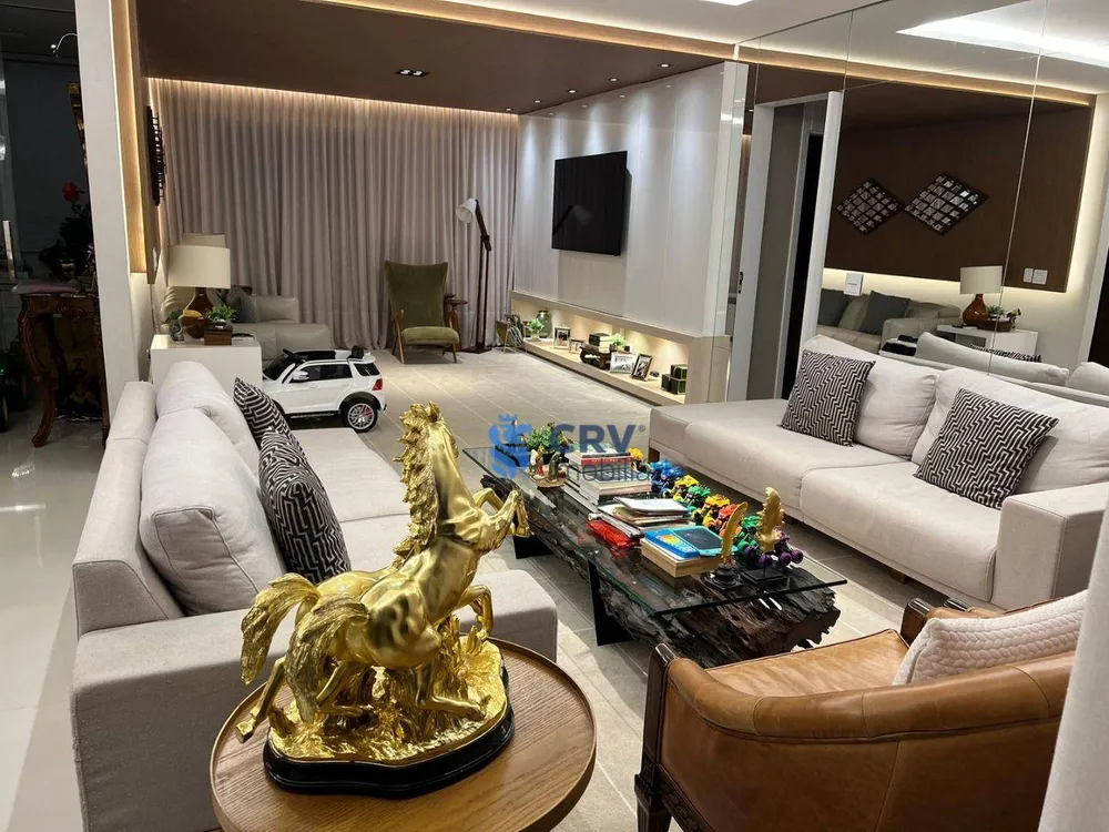 Apartamento, 3 quartos, 245 m² - Foto 1