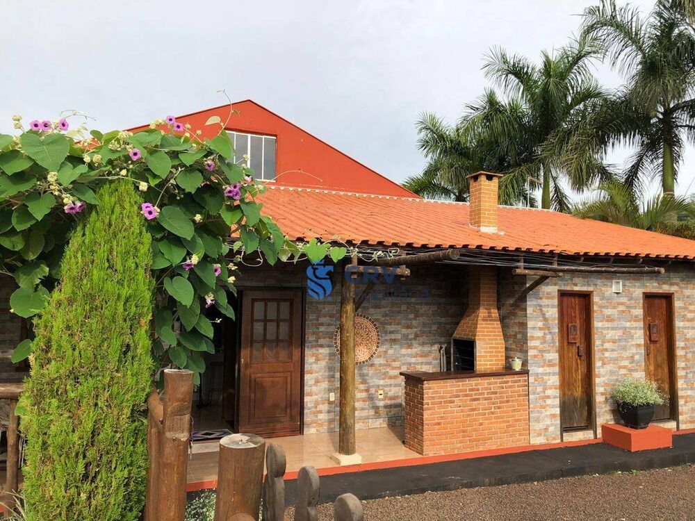 Chácara à venda com 5 quartos, 500m² - Foto 1