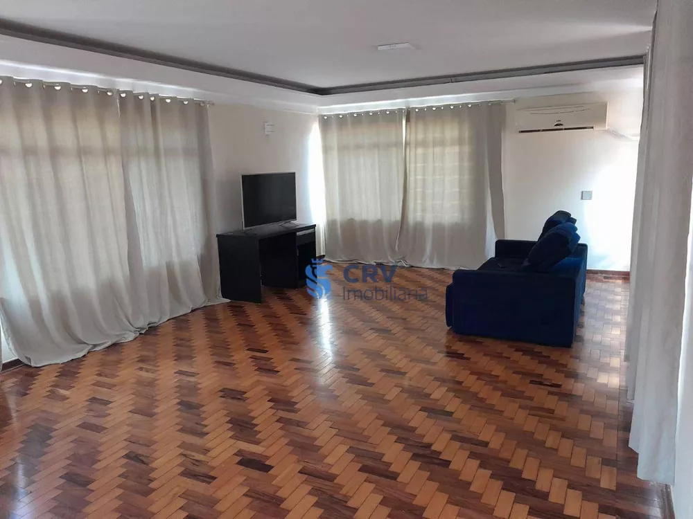 Casa para alugar com 6 quartos, 300m² - Foto 1