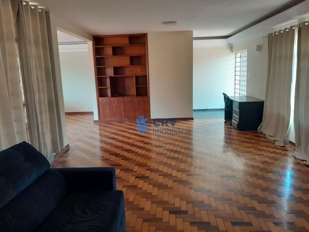 Casa para alugar com 6 quartos, 300m² - Foto 3