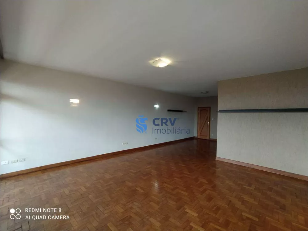 Apartamento à venda com 3 quartos, 182m² - Foto 2