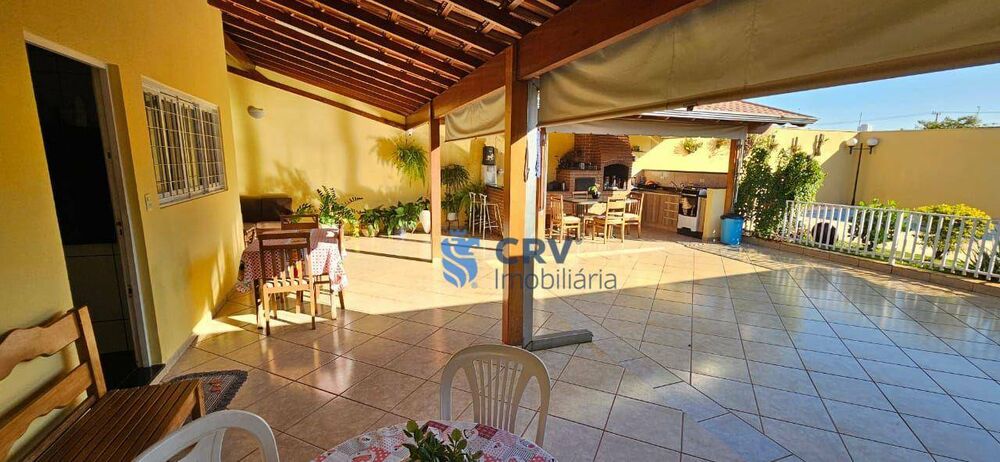 Casa, 3 quartos, 184 m² - Foto 2