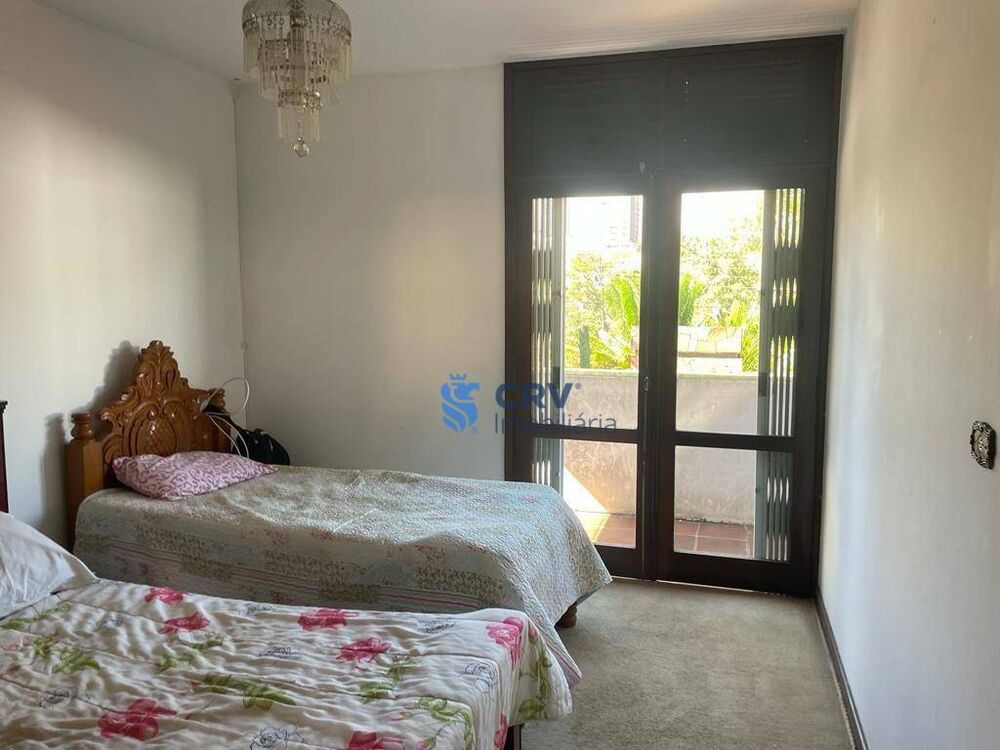 Sobrado à venda e aluguel com 3 quartos, 302m² - Foto 9