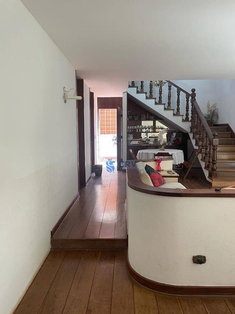 Sobrado à venda e aluguel com 3 quartos, 302m² - Foto 7