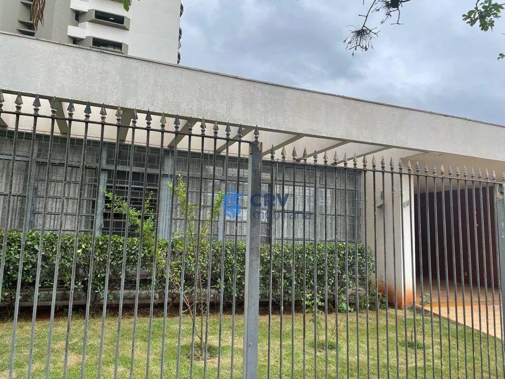 Casa à venda e aluguel com 4 quartos, 335m² - Foto 1