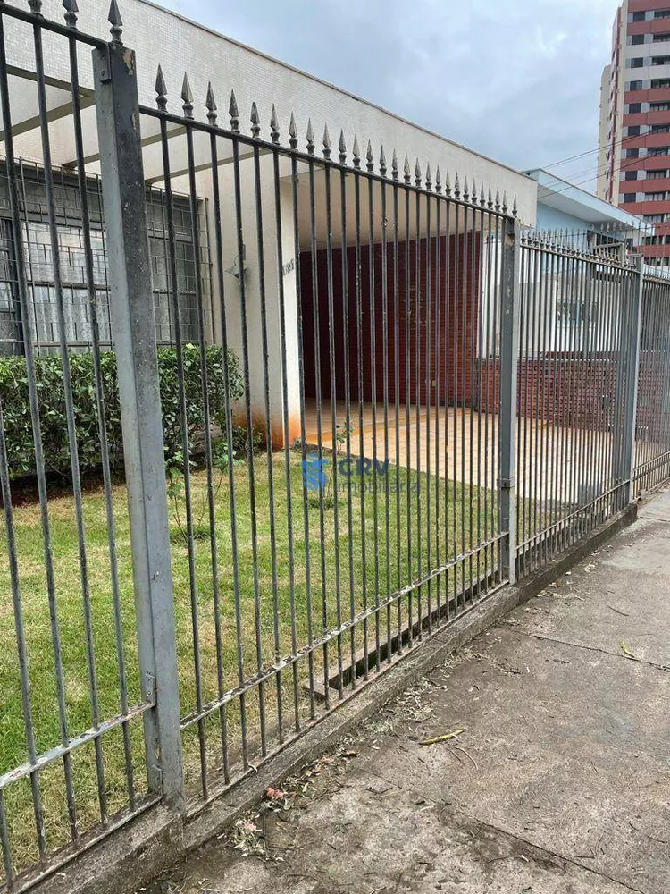 Casa à venda e aluguel com 4 quartos, 335m² - Foto 2