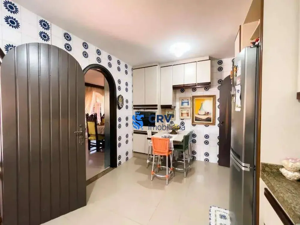 Casa, 4 quartos, 258 m² - Foto 4
