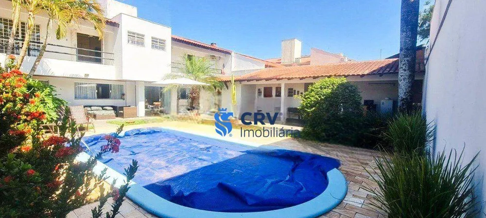 Casa, 6 quartos, 440 m² - Foto 1