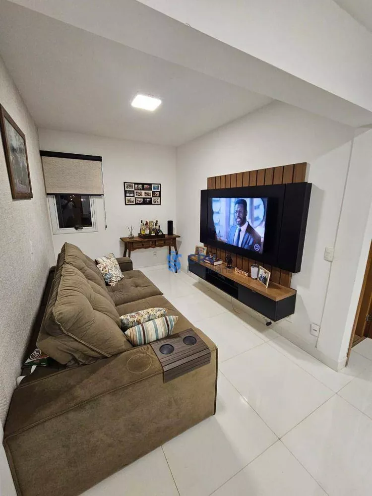 Apartamento à venda com 2 quartos, 78m² - Foto 2