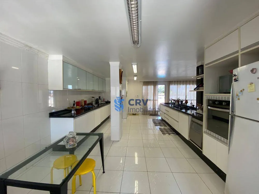 Casa, 4 quartos, 300 m² - Foto 1