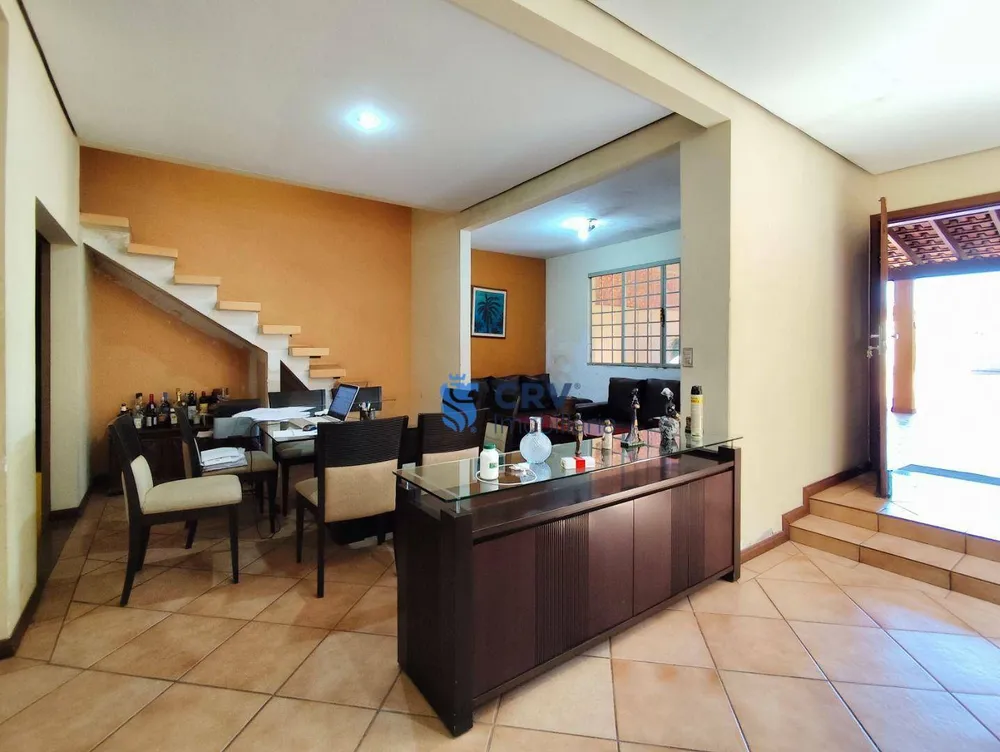 Casa, 4 quartos, 300 m² - Foto 2