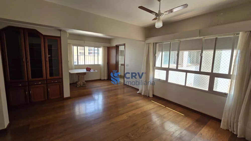 Apartamento à venda com 3 quartos, 227m² - Foto 4