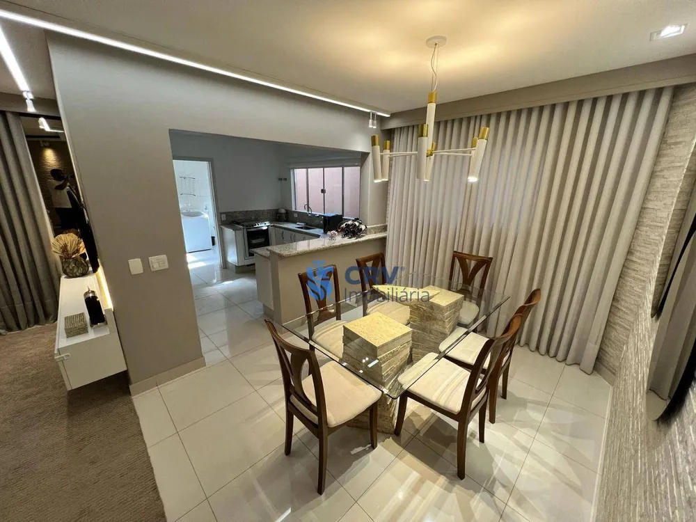 Casa, 3 quartos, 220 m² - Foto 1