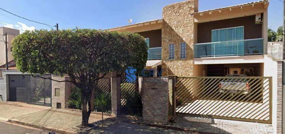 Casa, 3 quartos, 331 m² - Foto 1