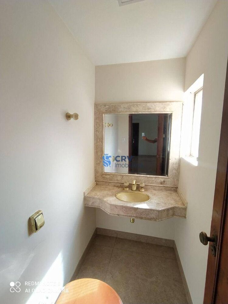 Apartamento para alugar com 5 quartos, 275m² - Foto 2