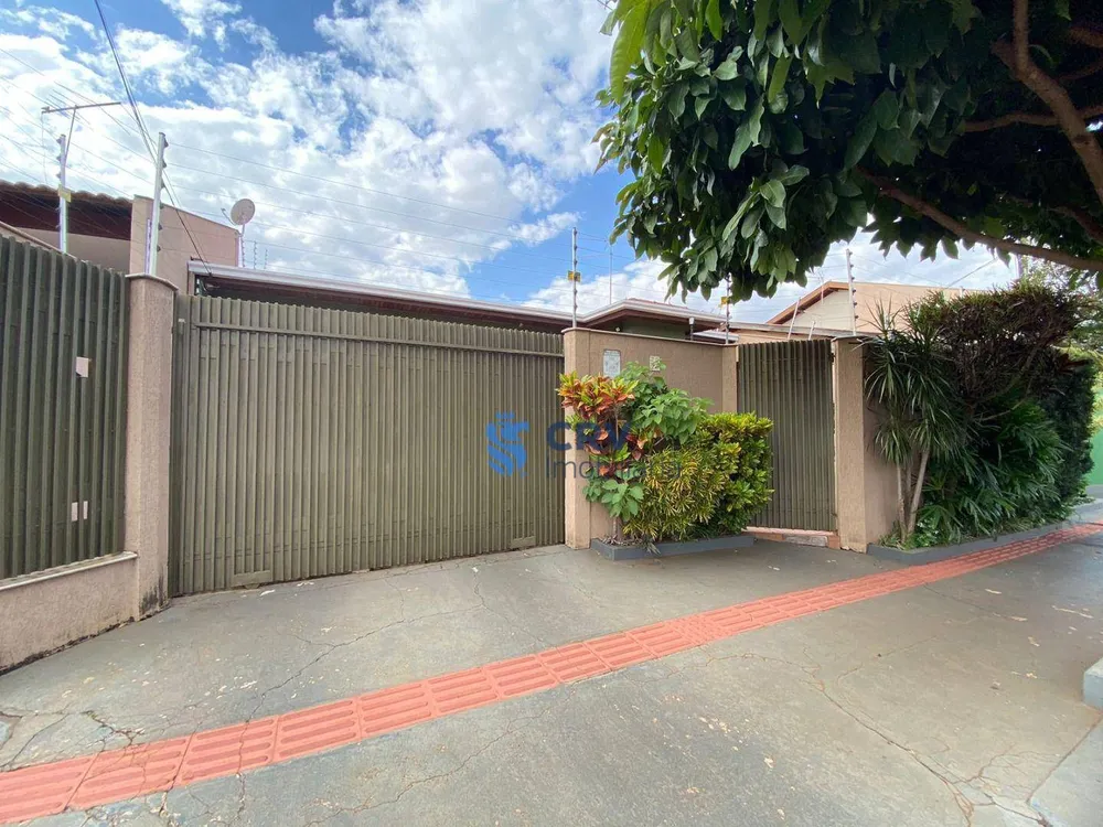 Casa, 3 quartos, 180 m² - Foto 1