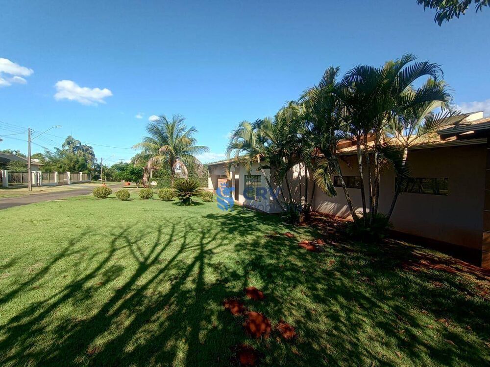 Casa de Condomínio à venda com 3 quartos, 325m² - Foto 1