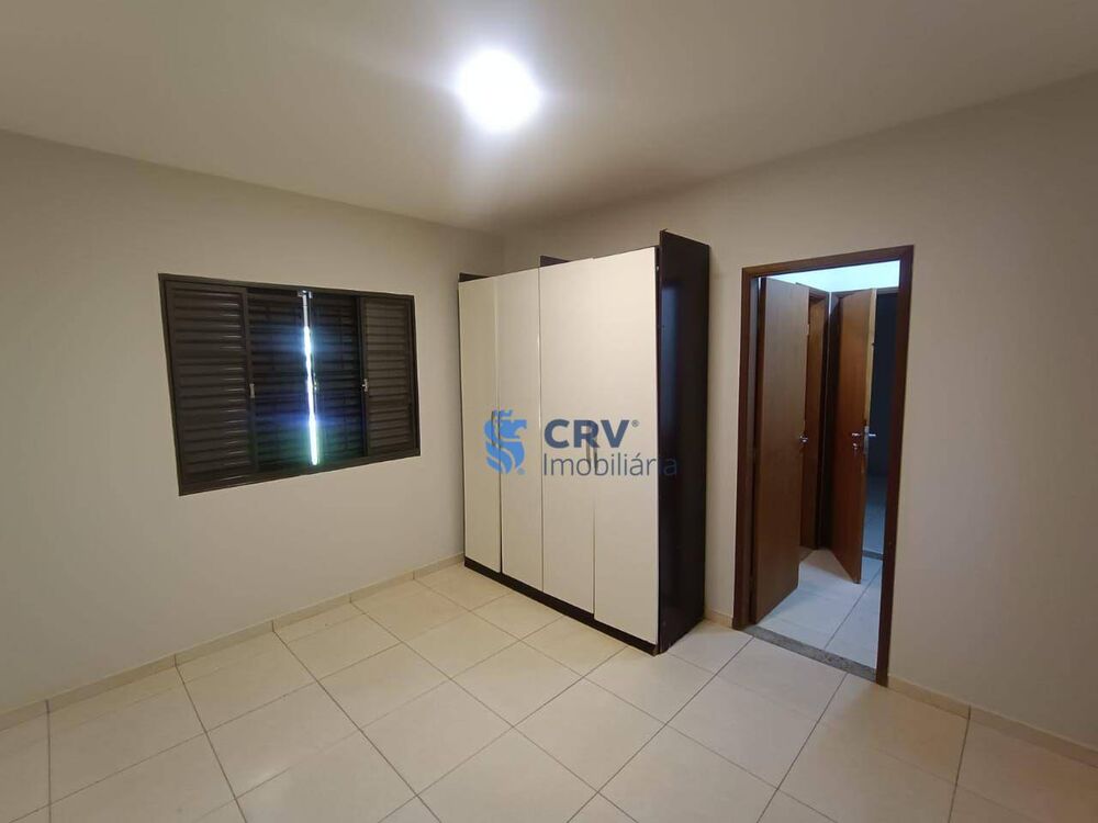 Casa de Condomínio à venda com 3 quartos, 325m² - Foto 4